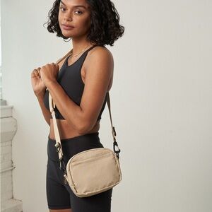 United By Blue (Re)active™ 2L Convertible Crossbody in sand